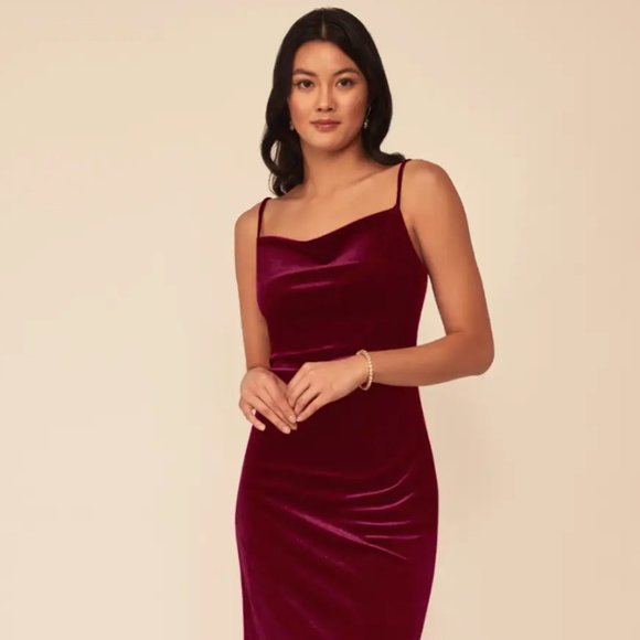 Like new Azazie Lexi in Burgundy - Picture 1 of 2